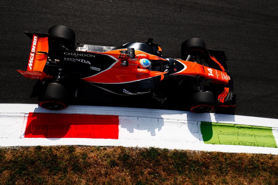  McLaren Honda MCL32 2017 года  (фото 20 из 24)